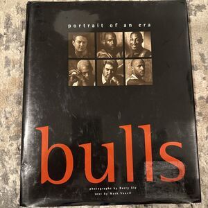 Chicago Bulls Portrait of an Era hardcover photo book‎ Michael Jordan 1998